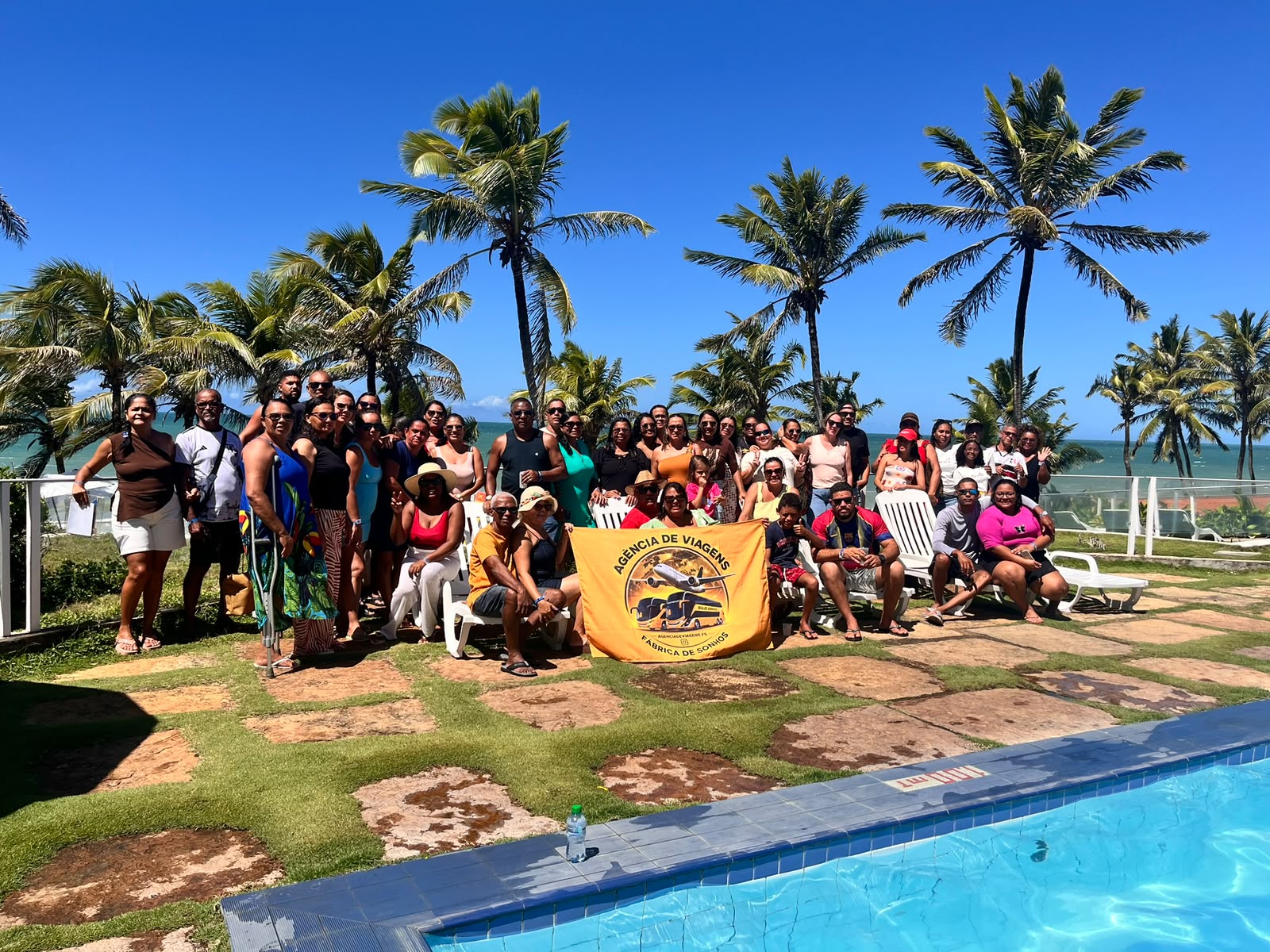 Turma no resort beira-mar